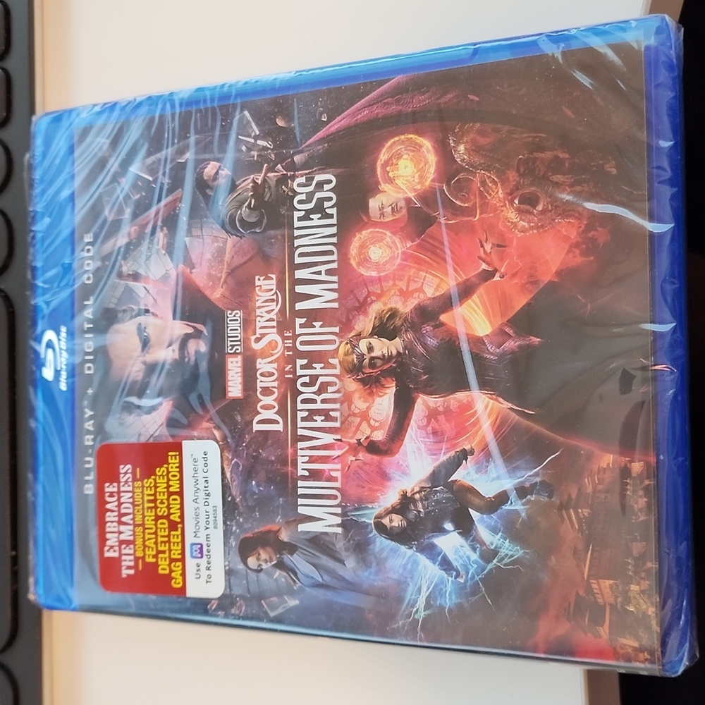 Marvel Doctor Strange in the Multiverse of Madness Blu-Ray + Digital Code
